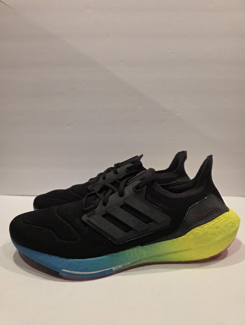 Adidas Ultraboost 22 Black Multi Gradient Running Shoes GV8829 Size 10.5​